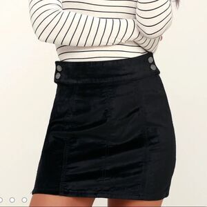Free People Mini Retro Velvet Skirt Black Velvet OB824567 Size 25